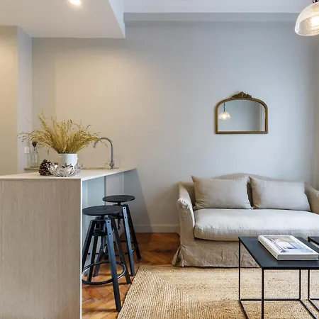 Moderne Proche Et Transports * Nice